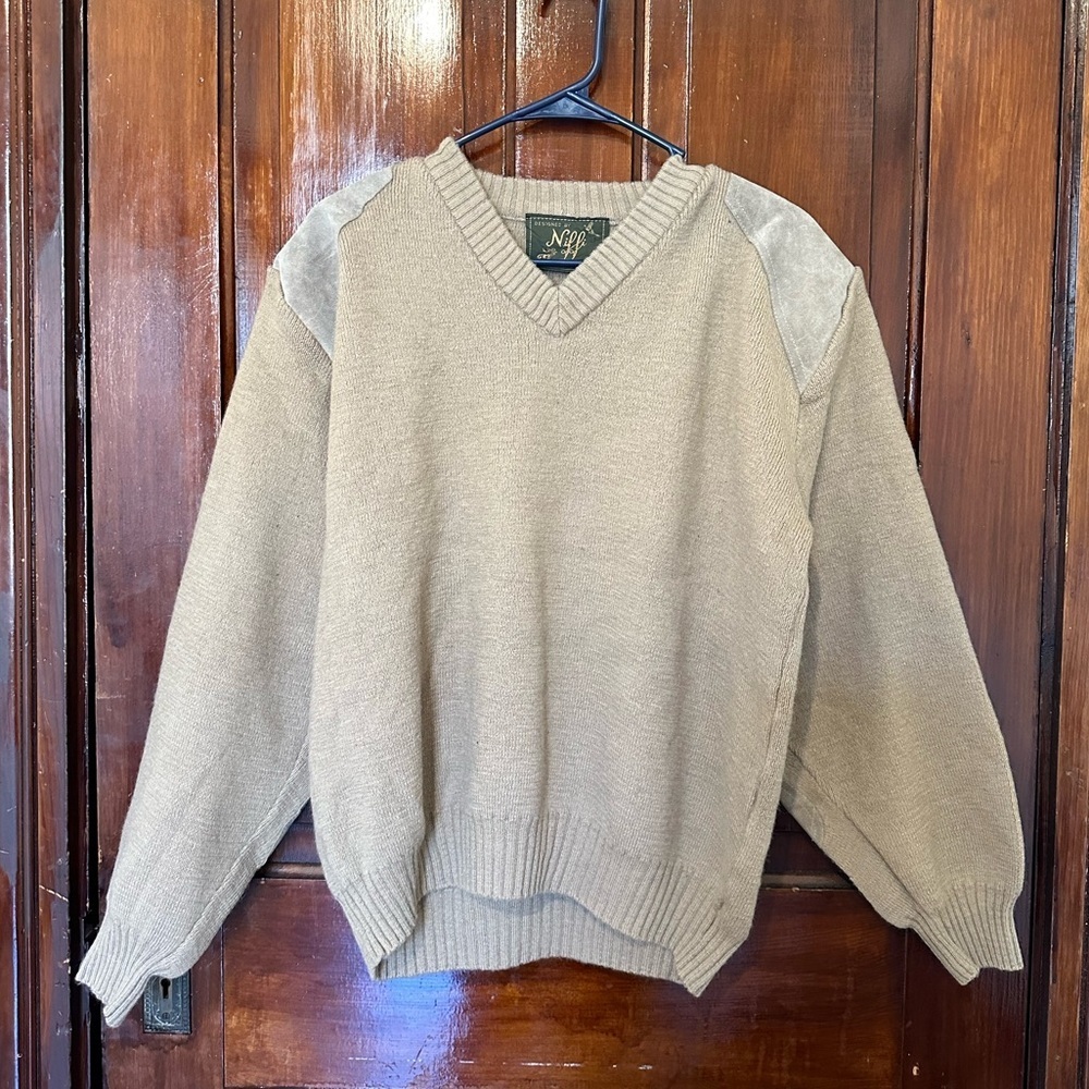 Vintage Niffi V-neck Pure New Wool Suede Patch Made in England Pullover Sweater